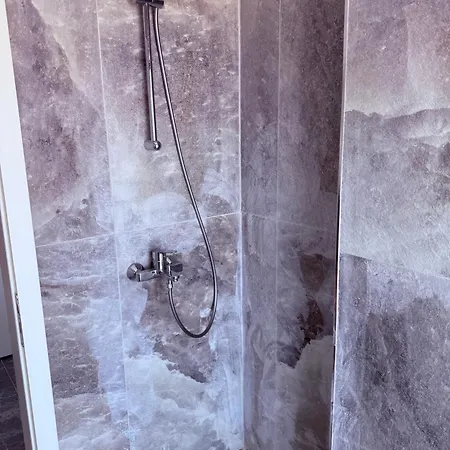 Rana Hedhun Seaside 1 Apartment *