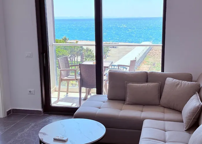 Rana Hedhun Seaside 1 * Лежа