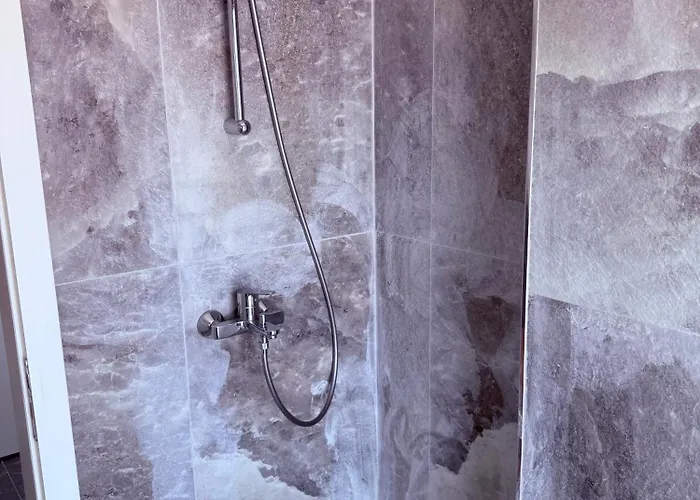 Rana Hedhun Seaside 1 アパート *